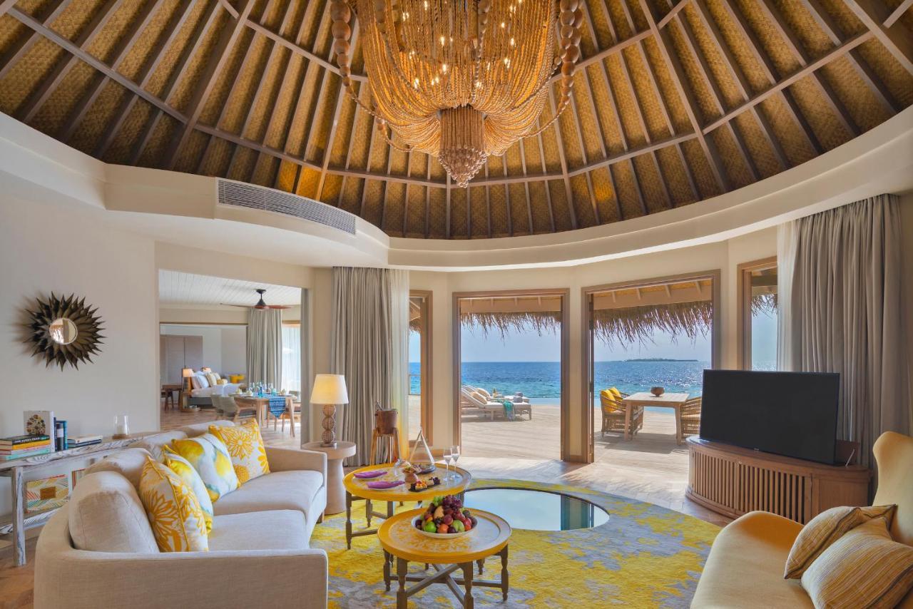 Отель The Nautilus Maldives Kamadhoo Экстерьер фото