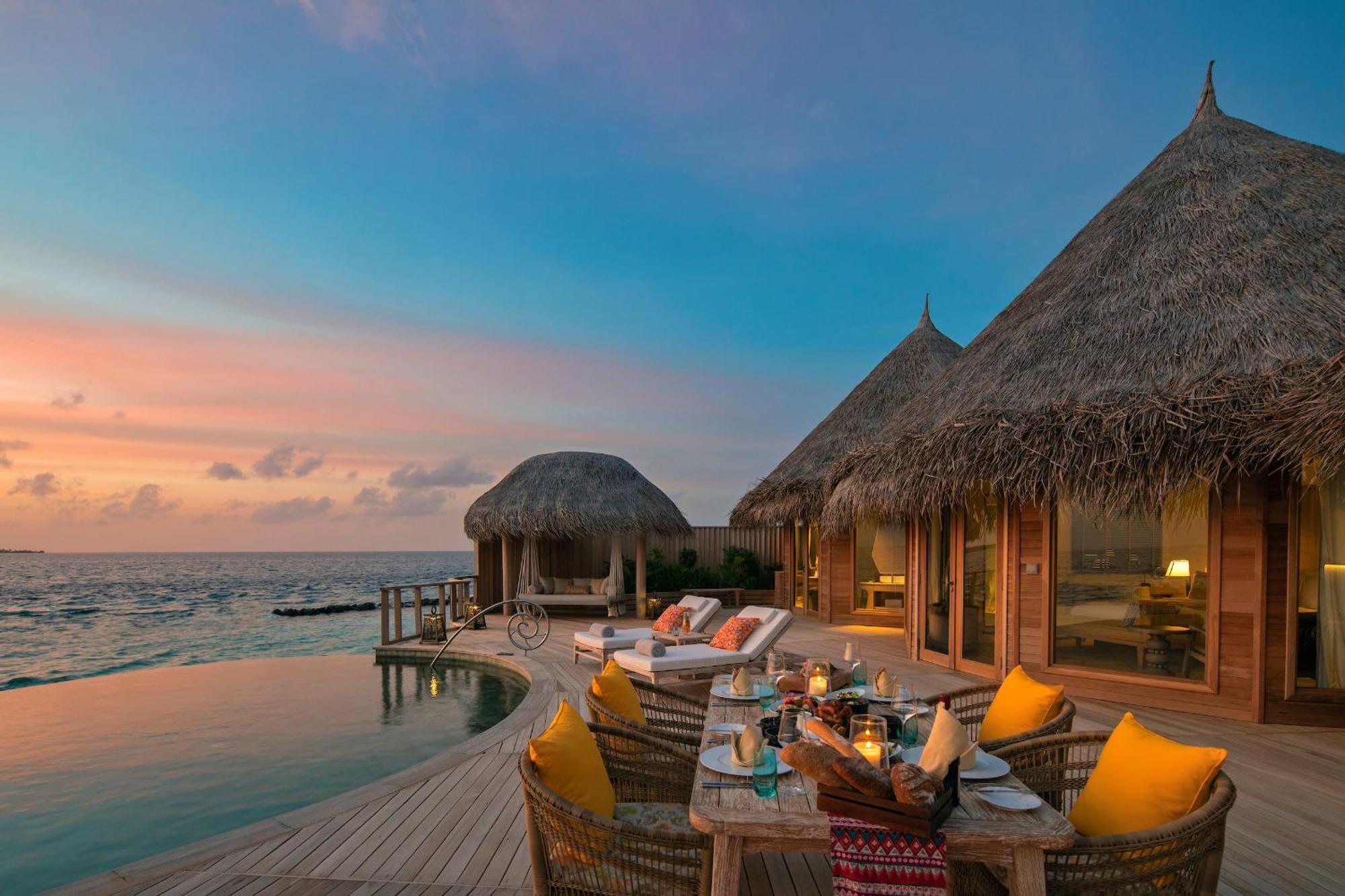Отель The Nautilus Maldives Kamadhoo Экстерьер фото