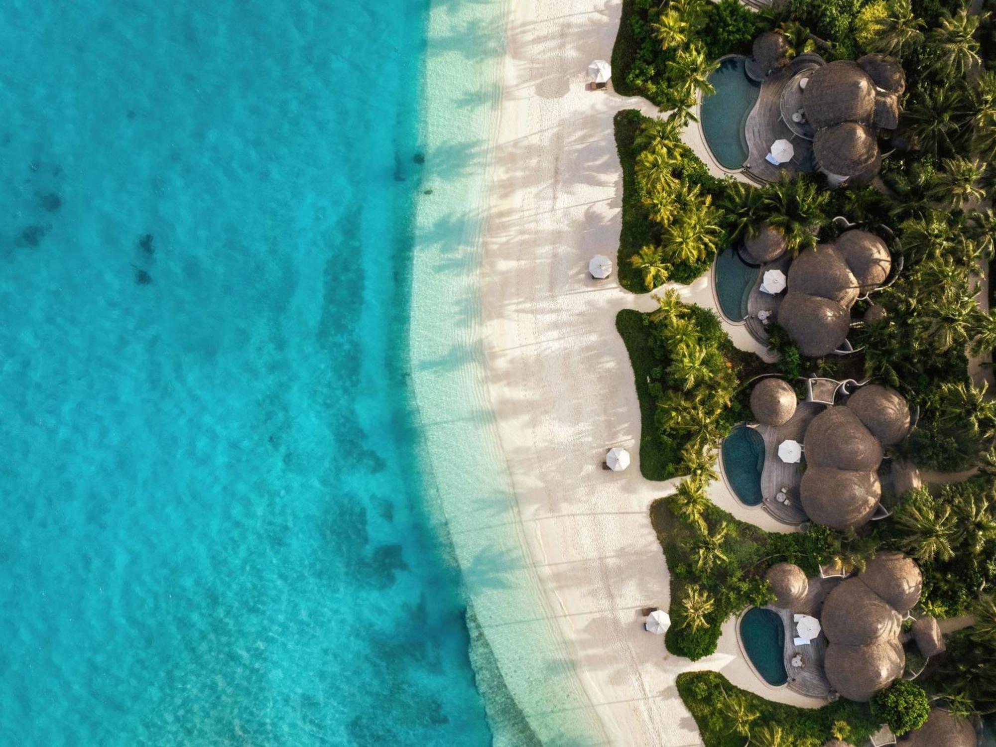 Отель The Nautilus Maldives Kamadhoo Экстерьер фото