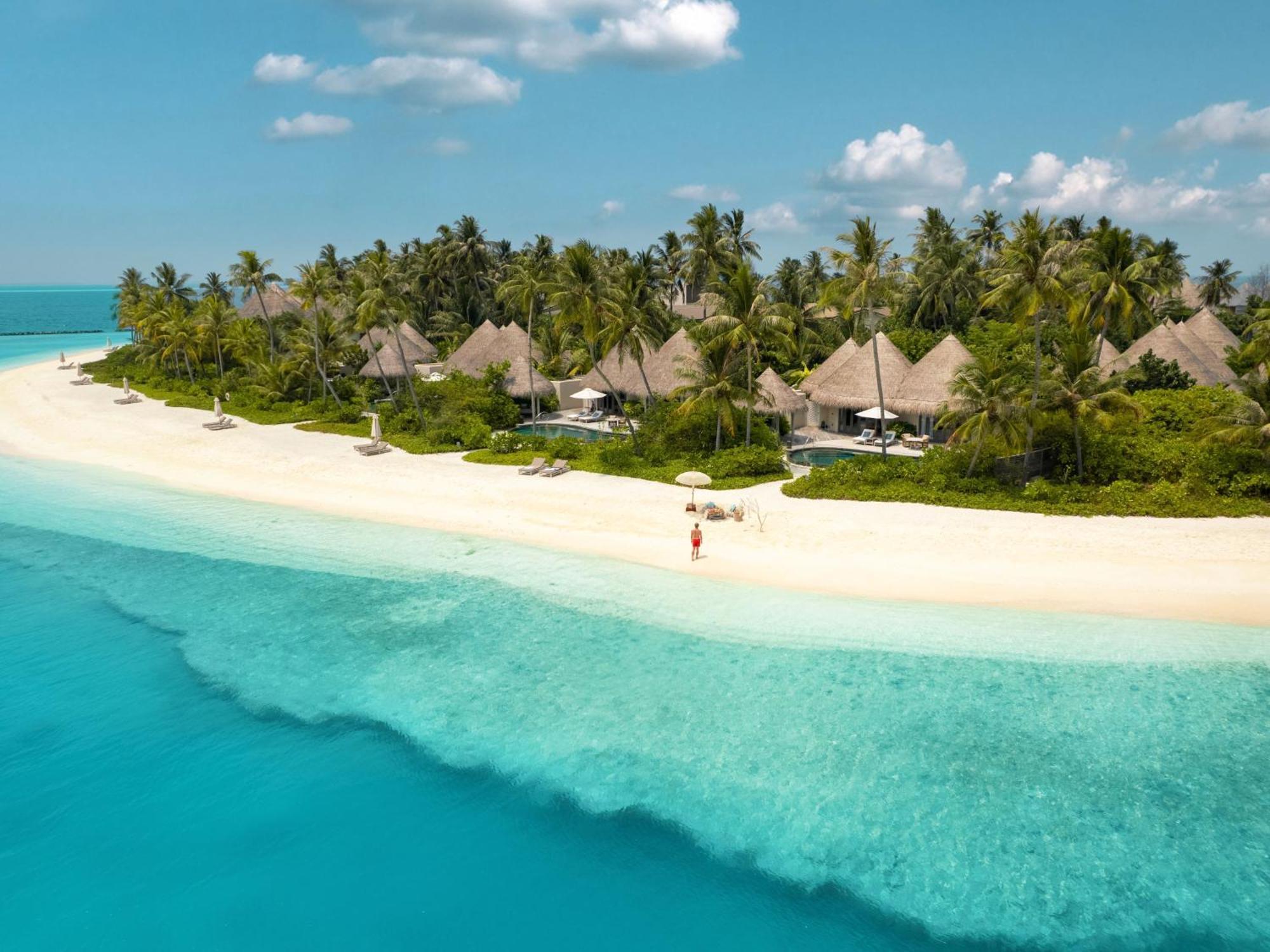Отель The Nautilus Maldives Kamadhoo Экстерьер фото