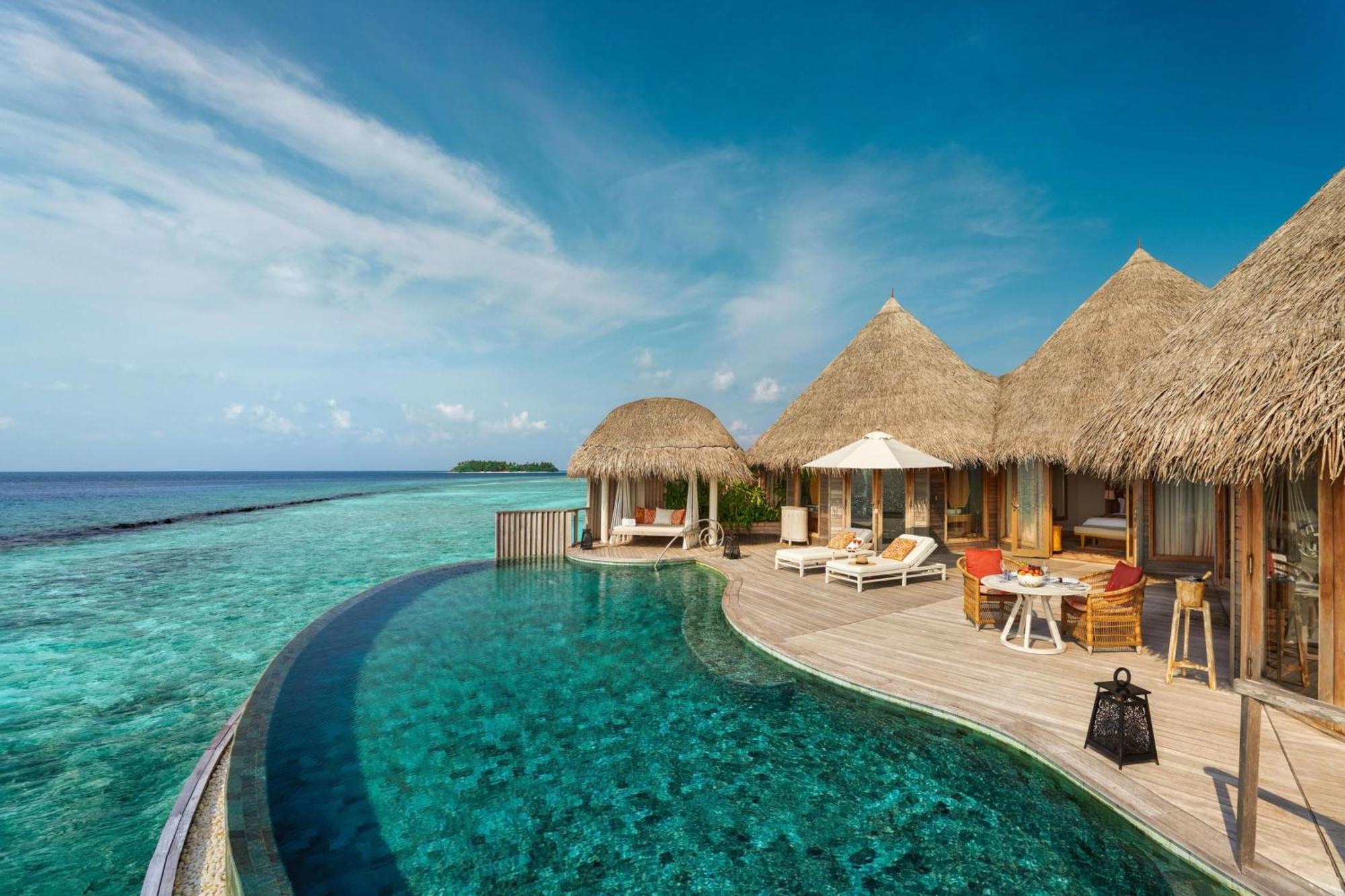 Отель The Nautilus Maldives Kamadhoo Экстерьер фото