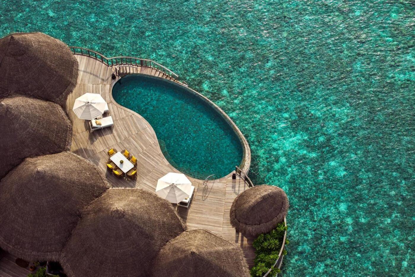 Отель The Nautilus Maldives Kamadhoo Экстерьер фото